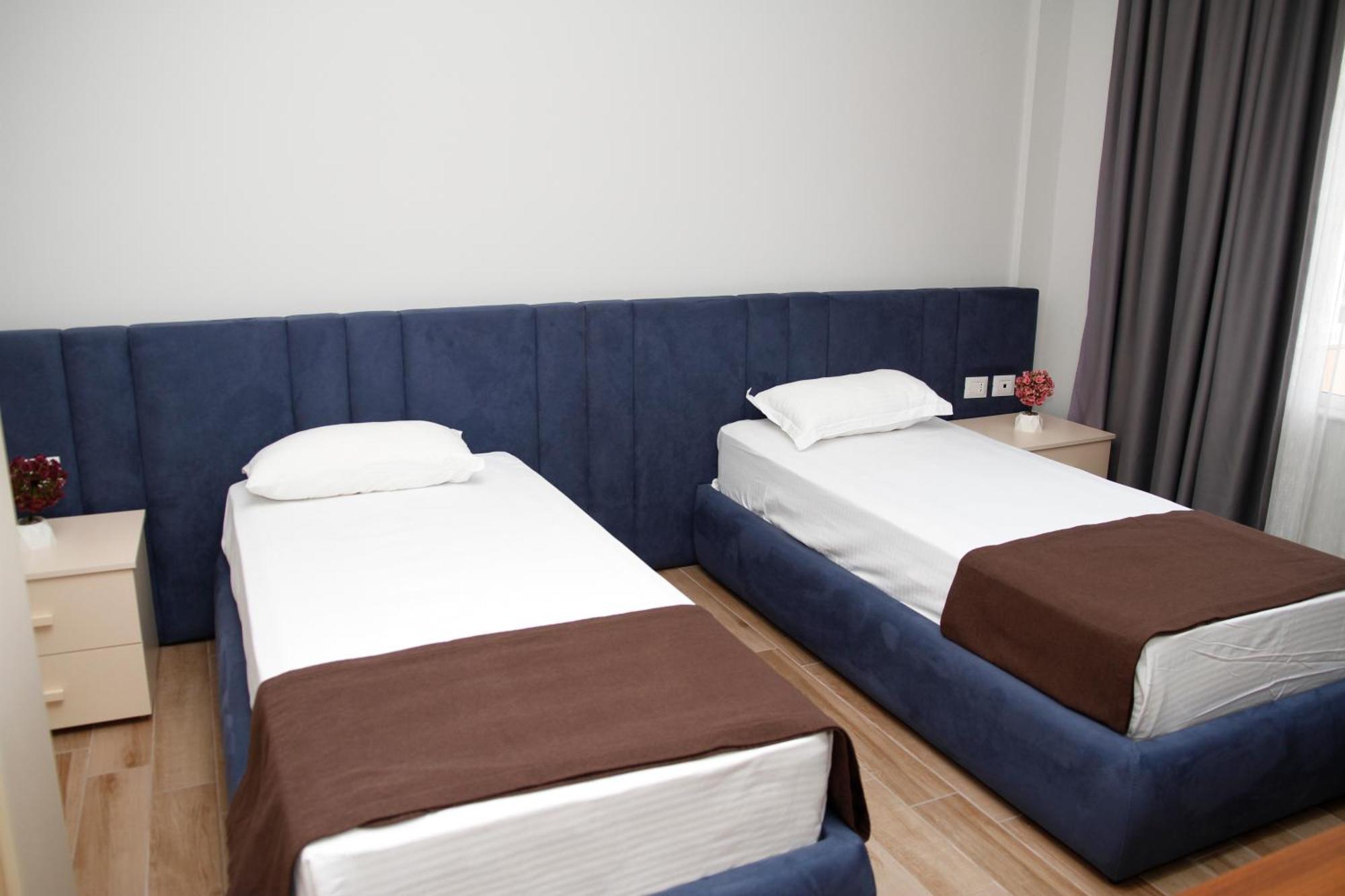 Amh Hotel דורס מראה חיצוני תמונה