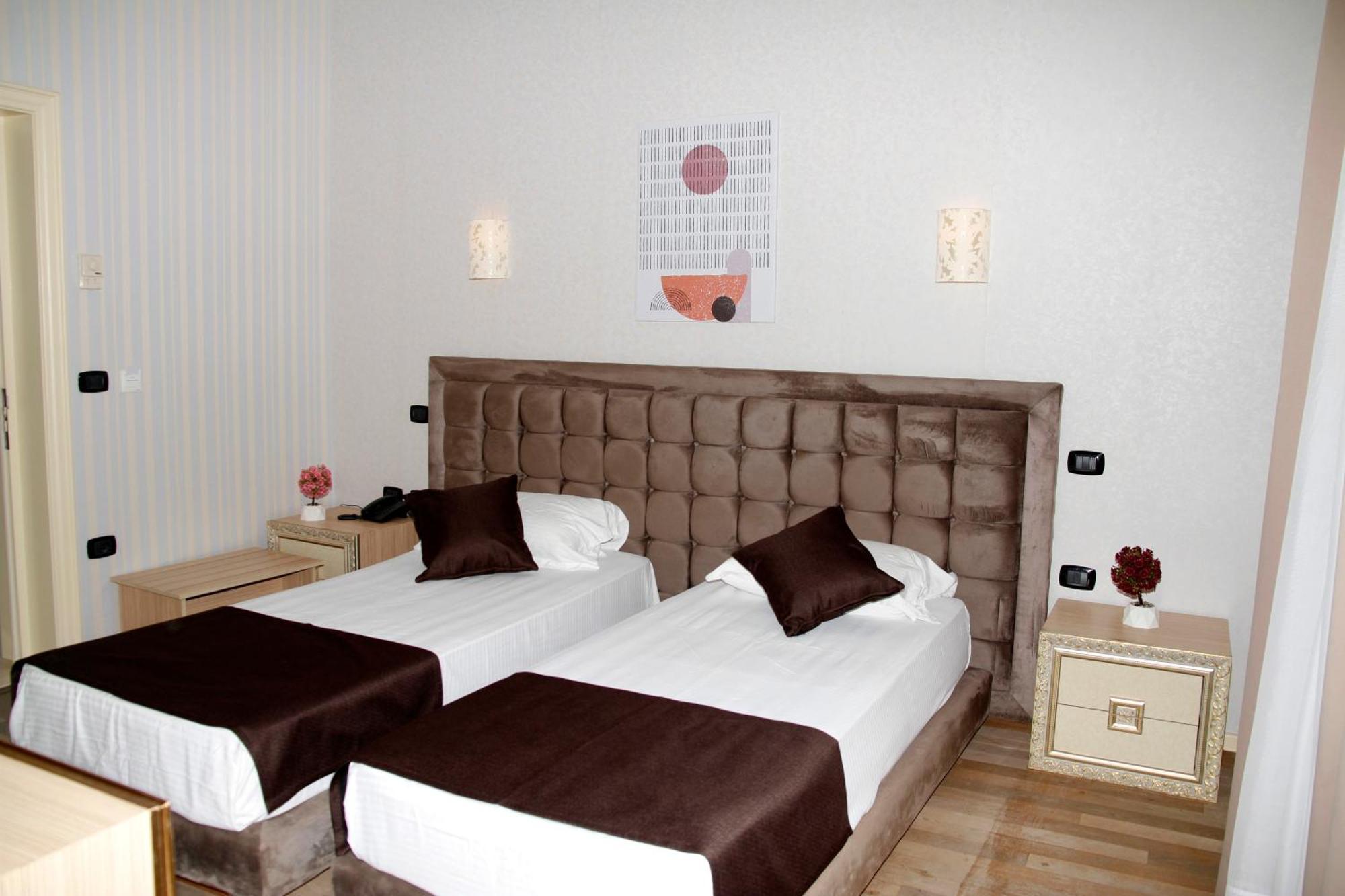 Amh Hotel דורס מראה חיצוני תמונה