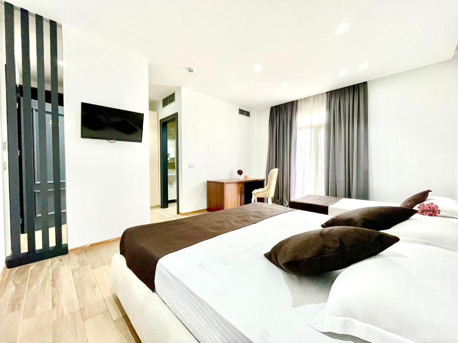 Amh Hotel דורס מראה חיצוני תמונה