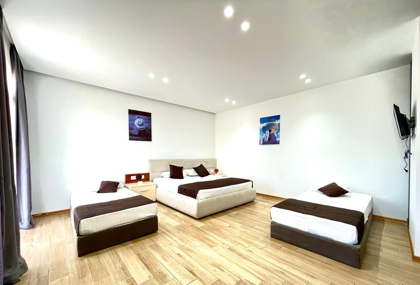 Amh Hotel דורס מראה חיצוני תמונה